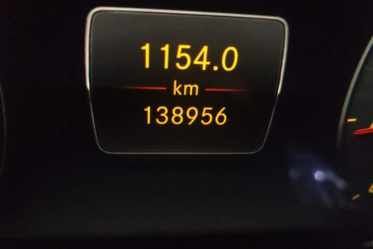 Used Mercedes-Benz E-Class 2018 Facelift E 200 L Odometer Close Up