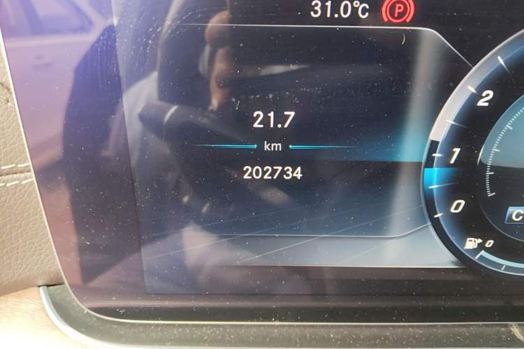 Used Mercedes-Benz E-Class 2018 E 300 L Stylish Model Odometer Close Up