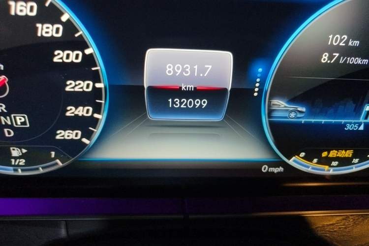 Used Mercedes-Benz E-Class 2018 E 300 L Sport Luxury Edition Odometer Close Up