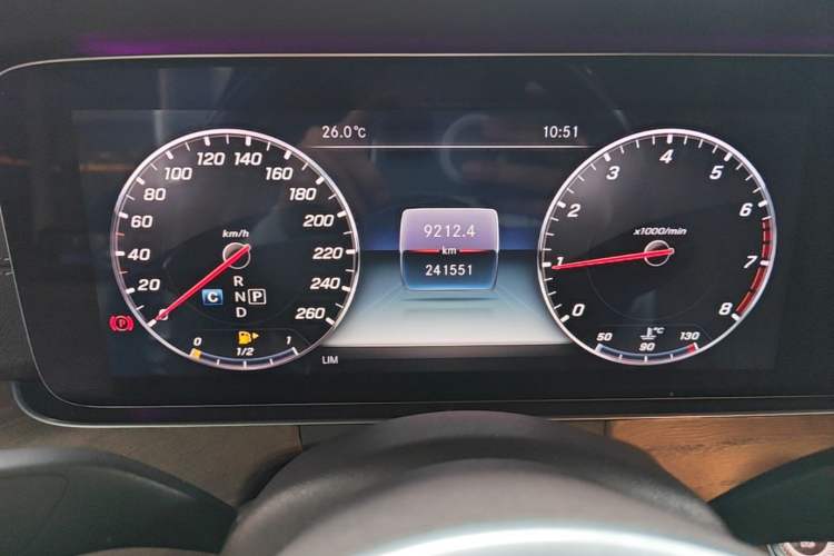 Used Mercedes-Benz E-Class 2018 Facelifted E 300 L Stylish Version Odometer Close Up