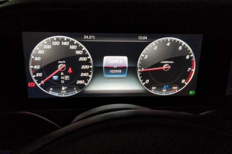 Used Mercedes-Benz E-Class 2018 E 300 L Luxury Model Odometer Close Up