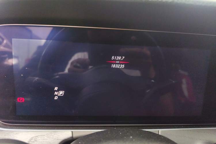 Used Mercedes-Benz E-Class 2018 Restyled E 300 L Sport Luxury Edition Odometer Close Up
