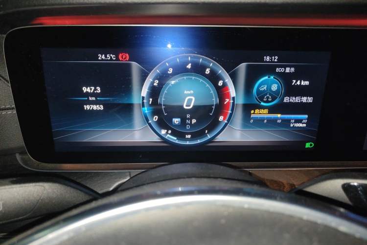 Used Mercedes-Benz E-Class 2018 Facelift E 200 L Sport 4MATIC Odometer Close Up