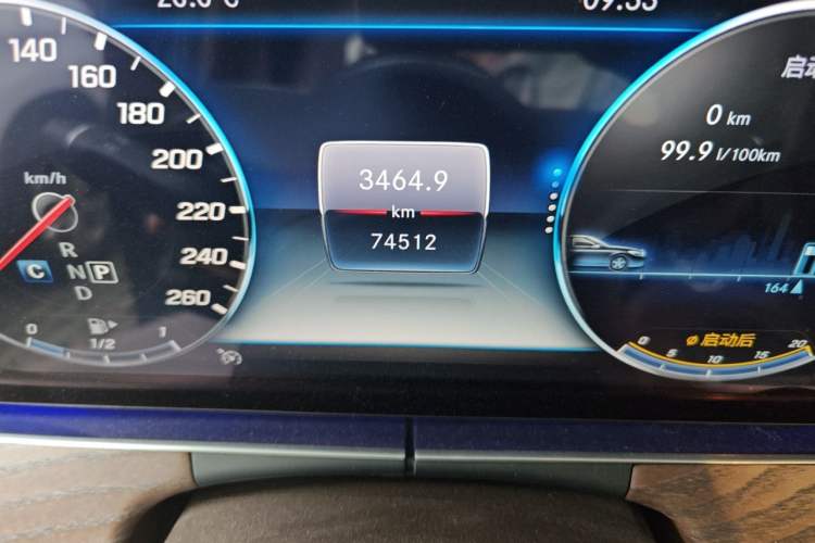 Used Mercedes-Benz E-Class 2018 Facelift E 300 L Luxury Edition Odometer Close Up
