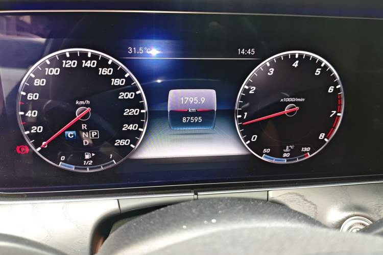 Used Mercedes-Benz E-Class 2018 E 300 L Sport Luxury Edition Odometer Close Up