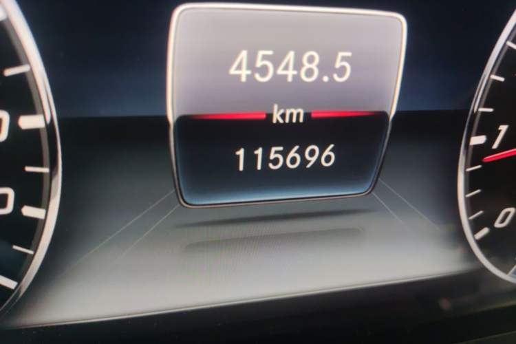 Used Mercedes-Benz E-Class 2018 Facelift E 200 L Sport 4MATIC Odometer Close Up