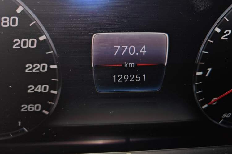 Used Mercedes-Benz E-Class 2018 Facelift E 200 L Odometer Close Up