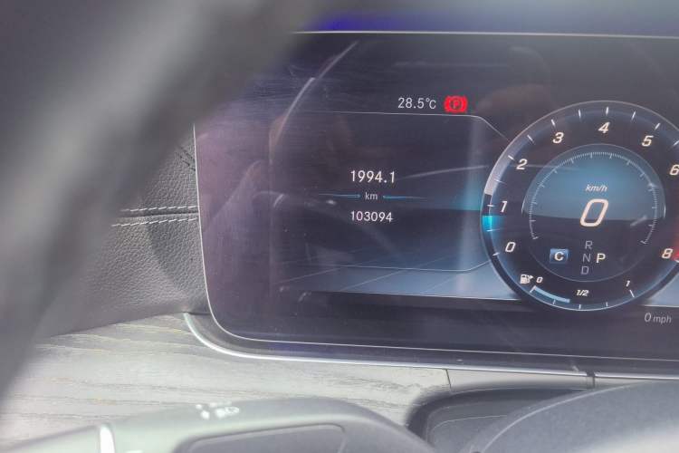 Used Mercedes-Benz E-Class 2018 Restyled E 300 L Sporty and Stylish Edition Odometer Close Up