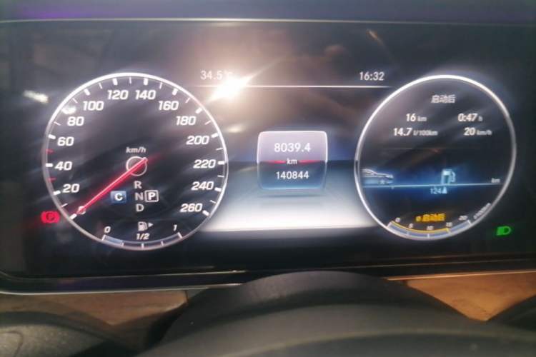 Used Mercedes-Benz E-Class 2018 Facelift E 200 L Odometer Close Up