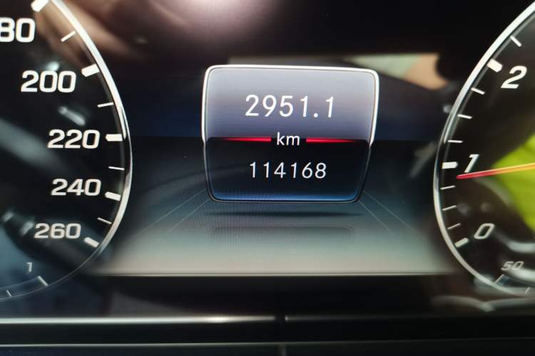 Used Mercedes-Benz E-Class 2018 Facelift E 200 L Odometer Close Up