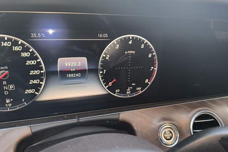 Used Mercedes-Benz E-Class 2018 Facelift E 200 L Odometer Close Up