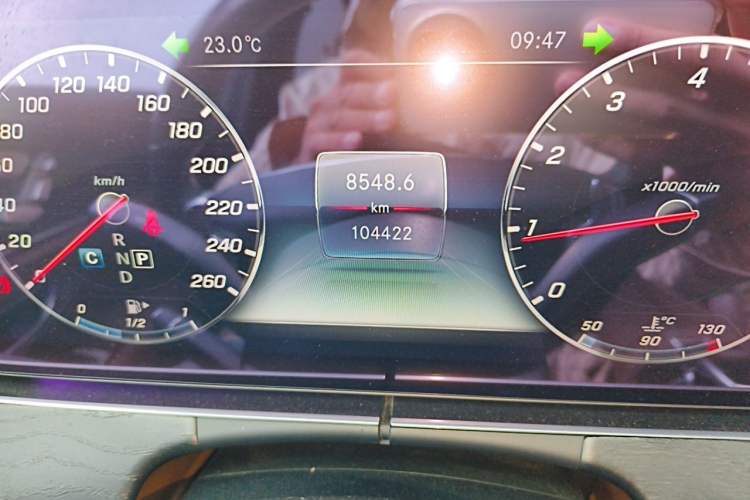 Used Mercedes-Benz E-Class 2018 Facelift E 200 L Sport 4MATIC Odometer Close Up