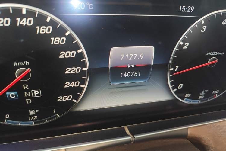 Used Mercedes-Benz E-Class 2018 Facelift E 200 L 4MATIC Odometer Close Up