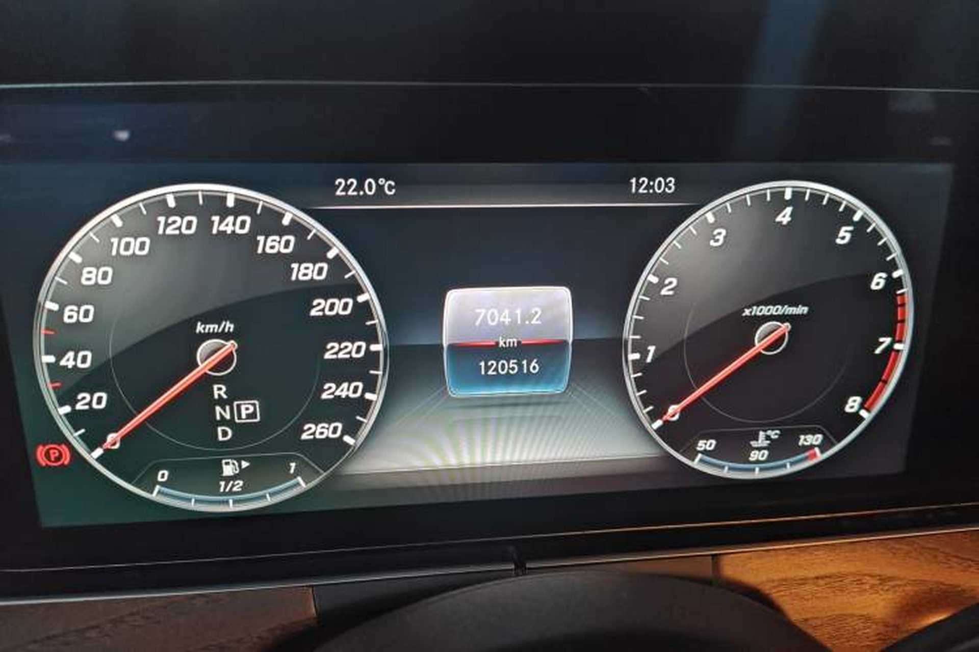Used Mercedes-Benz E-Class 2018 E 200 L Odometer Close Up