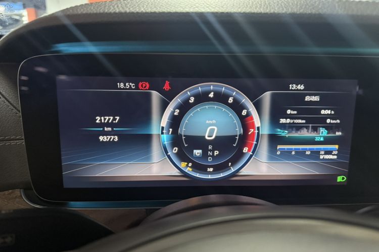 Used Mercedes-Benz E-Class 2018 Facelift E 200 L Odometer Close Up