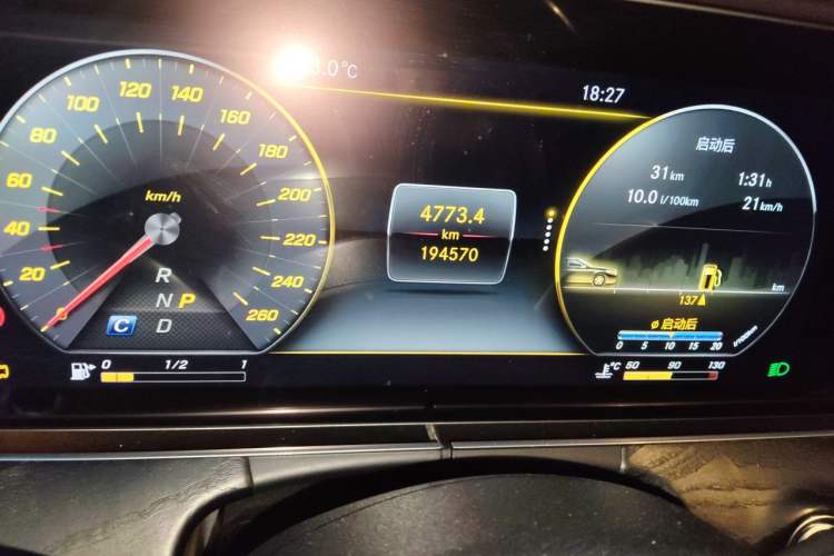 Used Mercedes-Benz E-Class 2018 E 200 L Sport Edition Odometer Close Up