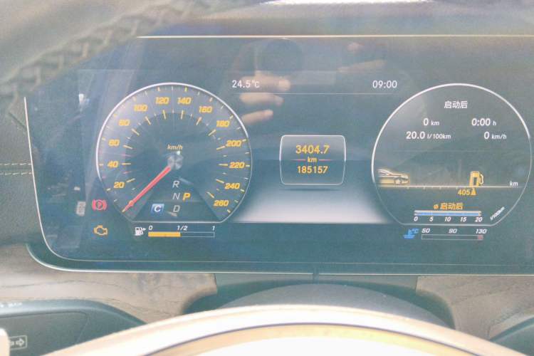 Used Mercedes-Benz E-Class 2018 Facelift E 300 L Luxury Edition Odometer Close Up