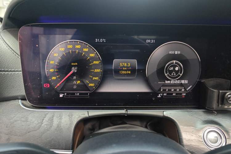 Used Mercedes-Benz E-Class 2018 Facelift E 200 L Sport Edition Odometer Close Up