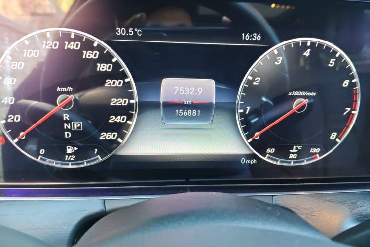 Used Mercedes-Benz E-Class 2018 E 300 L Sport Luxury Edition Odometer Close Up