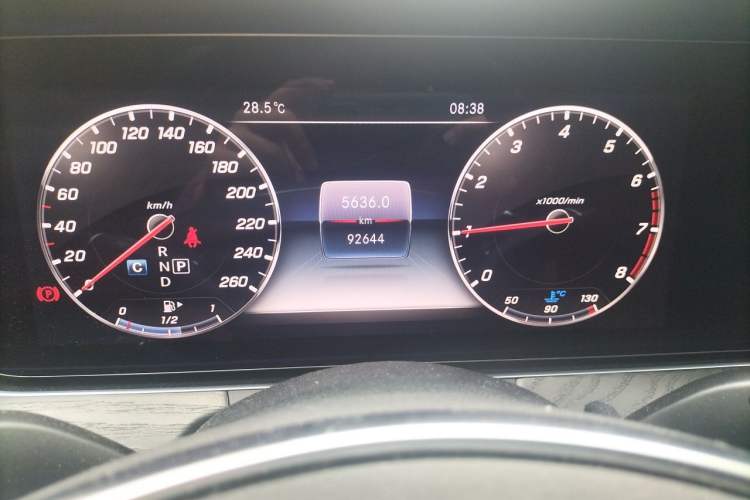 Used Mercedes-Benz E-Class 2018 E 200 L Sport Edition Odometer Close Up