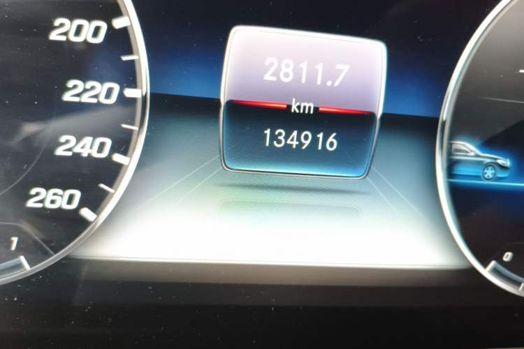 Used Mercedes-Benz E-Class 2018 Restyled E 300 L Sport Luxury Edition Odometer Close Up