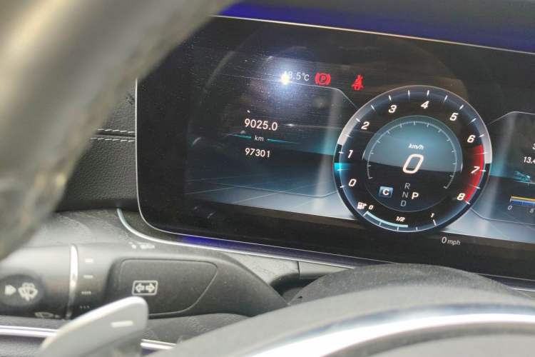 Used Mercedes-Benz E-Class 2018 Restyled E 300 L Sporty and Stylish Edition Odometer Close Up