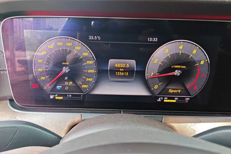 Used Mercedes-Benz E-Class 2018 Facelift E 200 L Odometer Close Up