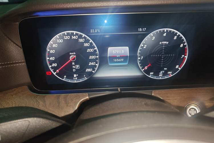 Used Mercedes-Benz E-Class 2018 E 300 L Luxury Model Odometer Close Up