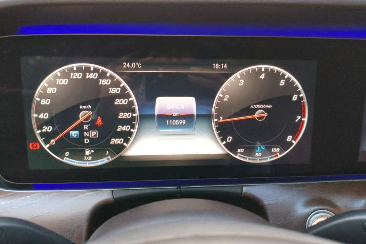 Used Mercedes-Benz E-Class 2018 Facelift E 300 L Luxury Edition Odometer Close Up