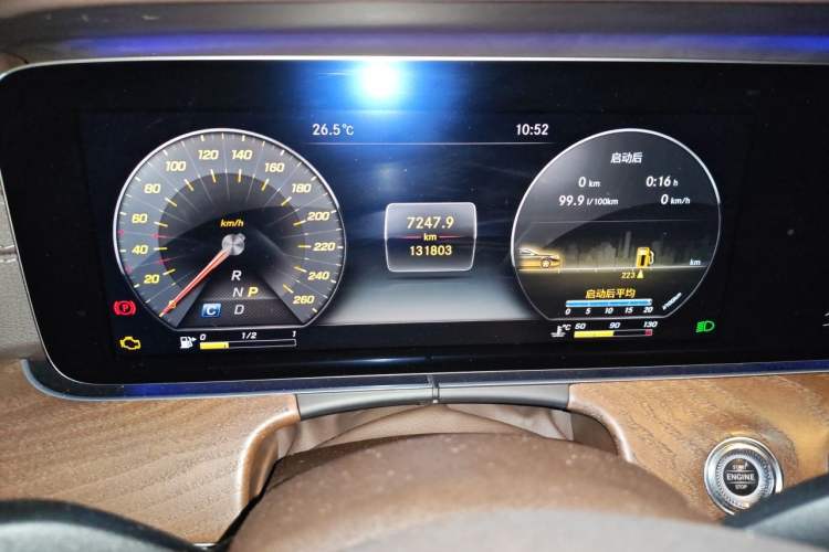Used Mercedes-Benz E-Class 2018 E 200 L Odometer Close Up