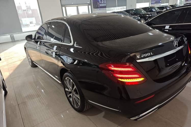 Used Mercedes-Benz E-Class 2018 Facelift E 200 L 4MATIC Rear Left 45 Deg