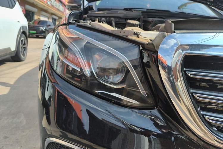 Used Mercedes-Benz E-Class 2018 E 300 L Stylish Model Right Front Headlight