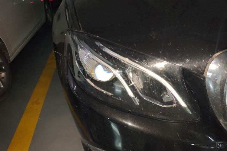 Used Mercedes-Benz E-Class 2018 E 200 L Right Front Headlight