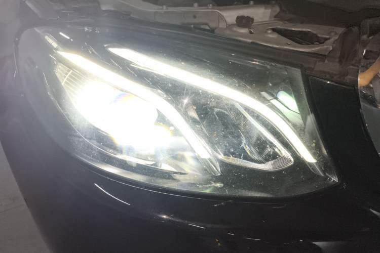 Used Mercedes-Benz E-Class 2018 E 200 L Right Front Headlight