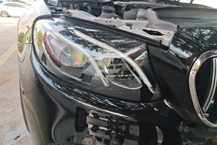 Used Mercedes-Benz E-Class 2018 Restyled E 300 L Sporty and Stylish Edition Right Front Headlight