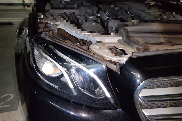Used Mercedes-Benz E-Class 2018 Restyled E 300 L Sport Luxury Edition Right Front Headlight