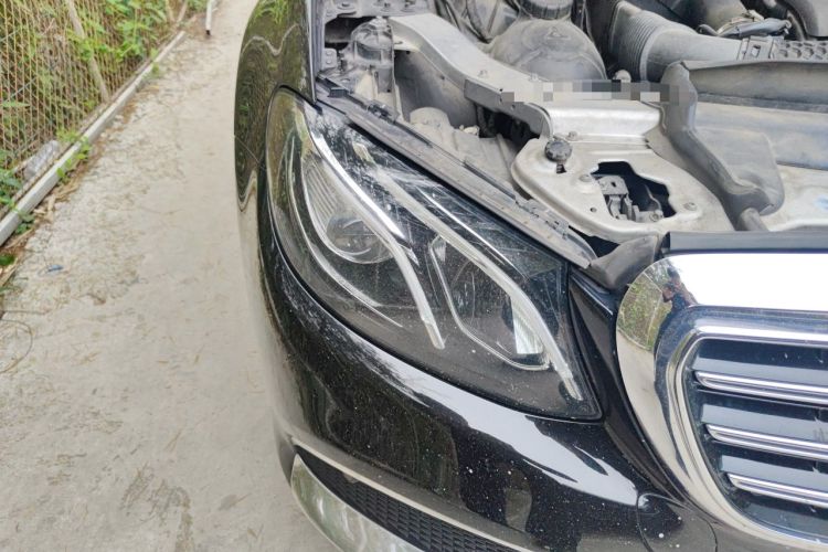 Used Mercedes-Benz E-Class 2018 E 300 L Luxury Model Right Front Headlight