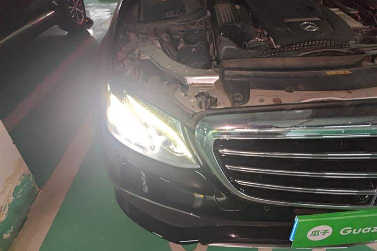 Used Mercedes-Benz E-Class 2018 Facelift E 300 L Luxury Edition Right Front Headlight