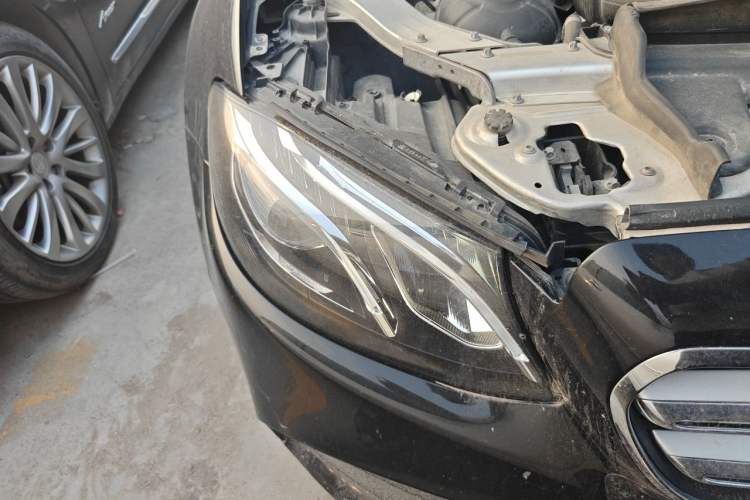 Used Mercedes-Benz E-Class 2018 E 300 L Sporty and Stylish Model Right Front Headlight