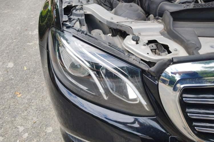 Used Mercedes-Benz E-Class 2018 E 200 L Right Front Headlight