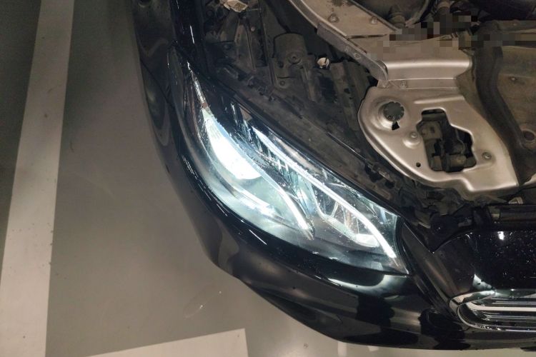 Used Mercedes-Benz E-Class 2018 E 300 L Sport Luxury Edition Right Front Headlight