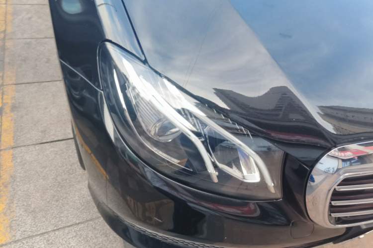 Used Mercedes-Benz E-Class 2018 E 300 L Luxury Model Right Front Headlight