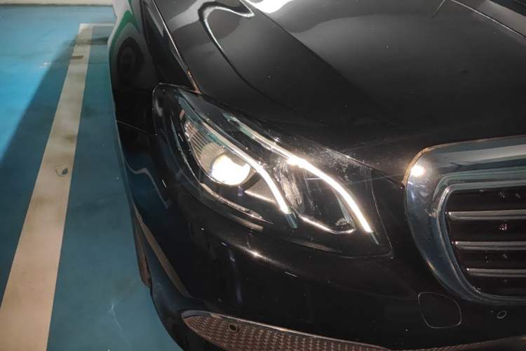 Used Mercedes-Benz E-Class 2018 E 200 L Right Front Headlight