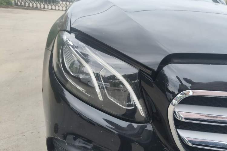 Used Mercedes-Benz E-Class 2018 Restyled E 300 L Sport Luxury Edition Right Front Headlight