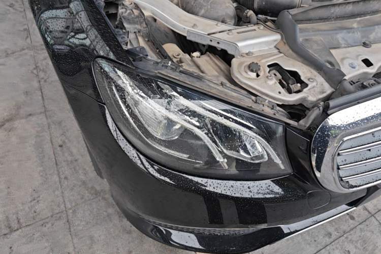 Used Mercedes-Benz E-Class 2018 Facelifted E 300 L Stylish Version Right Front Headlight
