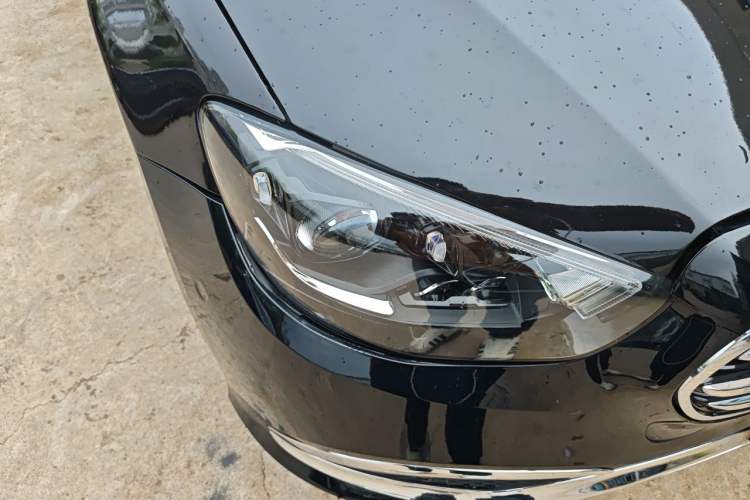 Used Mercedes-Benz E-Class 2018 Facelifted E 300 L Stylish Version Right Front Headlight