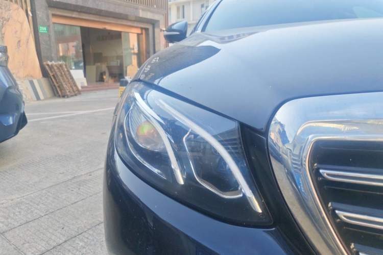 Used Mercedes-Benz E-Class 2018 E 300 L Luxury Model Right Front Headlight