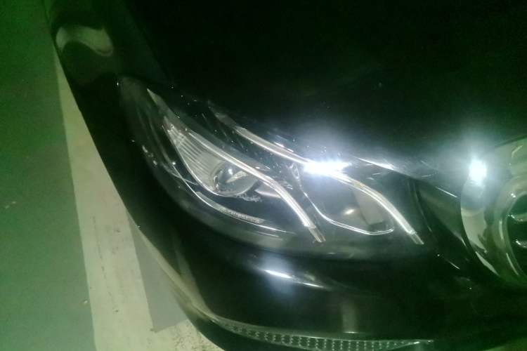 Used Mercedes-Benz E-Class 2018 E 200 L Sport Edition Right Front Headlight