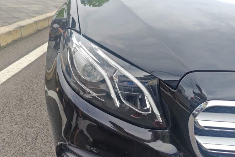 Used Mercedes-Benz E-Class 2018 Restyled E 300 L Sporty and Stylish Edition Right Front Headlight