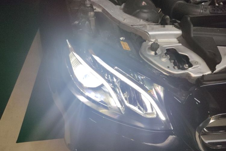Used Mercedes-Benz E-Class 2018 Restyled E 300 L Sporty and Stylish Edition Right Front Headlight